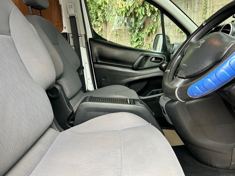 Peugeot Partner 2015 15 Hdi Silver #18