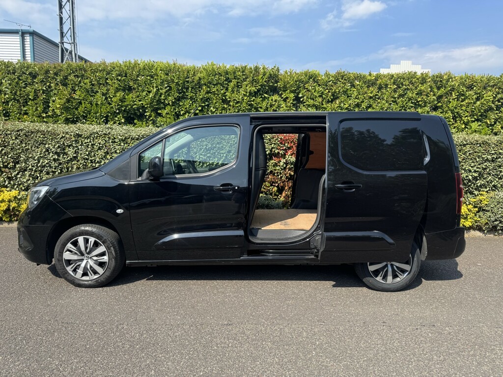 Vauxhall Combo 1.5 Turbo D 2300 Pro 2023 DP23HFL Black #4