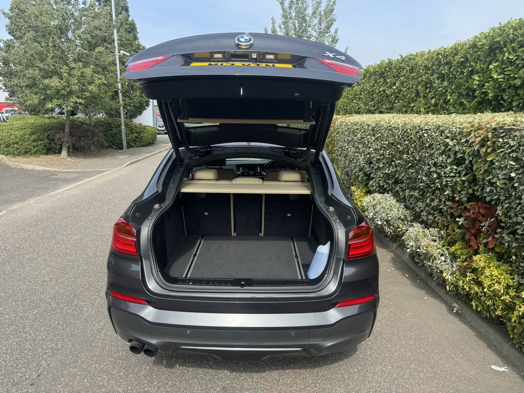 BMW X4 Xdrive20d M Sport White #16