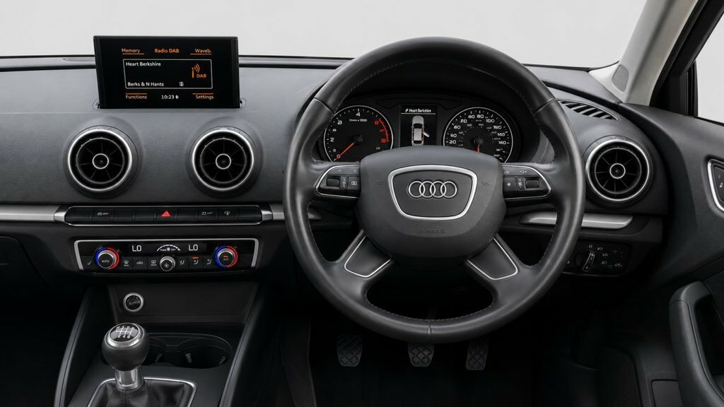 Audi A3 1.6L Se Blue #4
