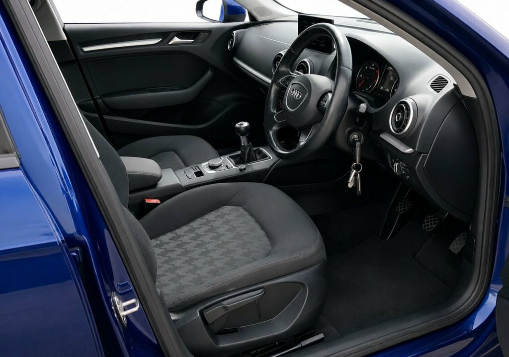 Audi A3 1.6L Se Blue #3