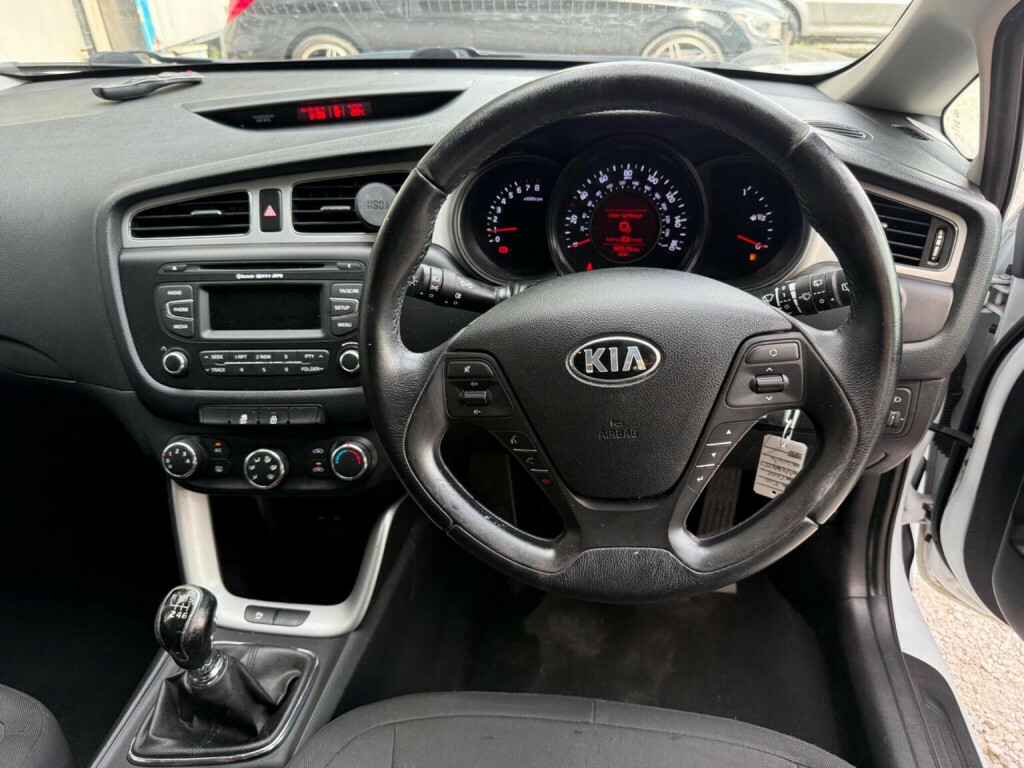 Kia Ceed Estate 1.6 Crdi Ecodynamics 2 Sportswagon Euro 5 White #51