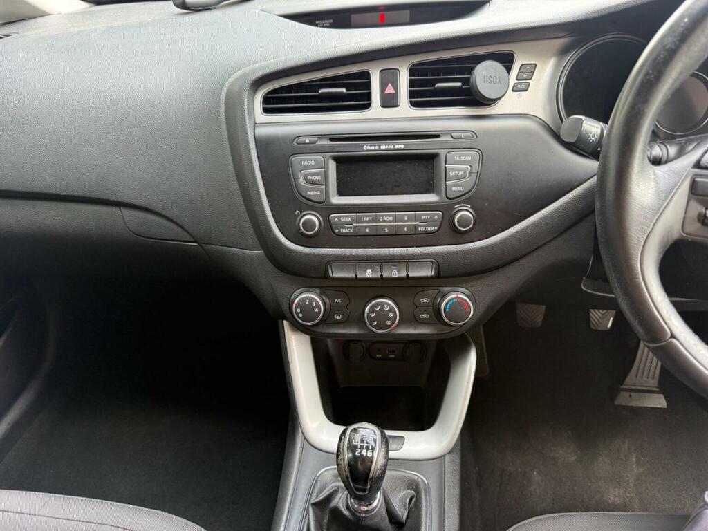 Kia Ceed Estate 1.6 Crdi Ecodynamics 2 Sportswagon Euro 5 White #45