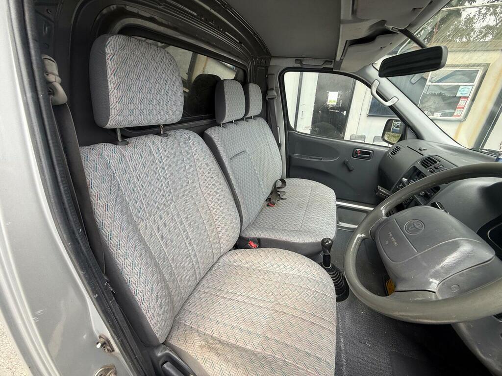 Toyota HiAce 2.5 D-4d 280 Gs Silver #2