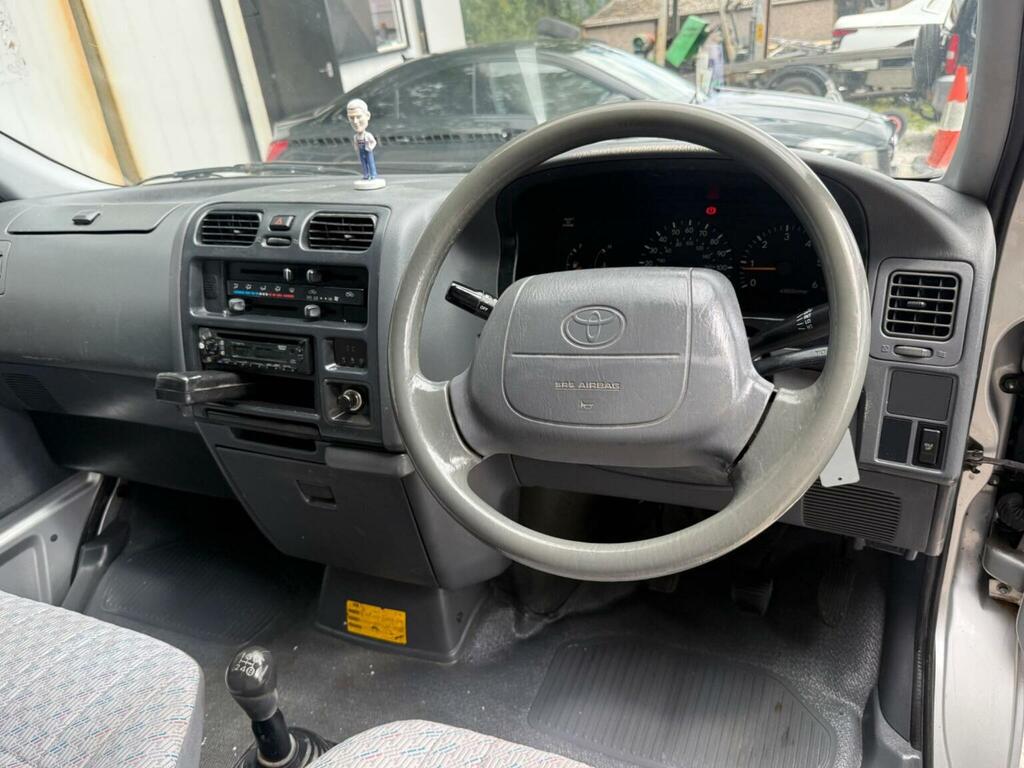 Toyota HiAce 2.5 D-4d 280 Gs Silver