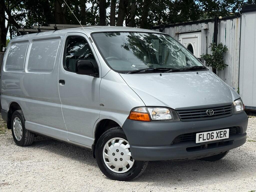 Toyota HiAce Panel Van 2.5 D-4d 280 Gs 200606 Silver