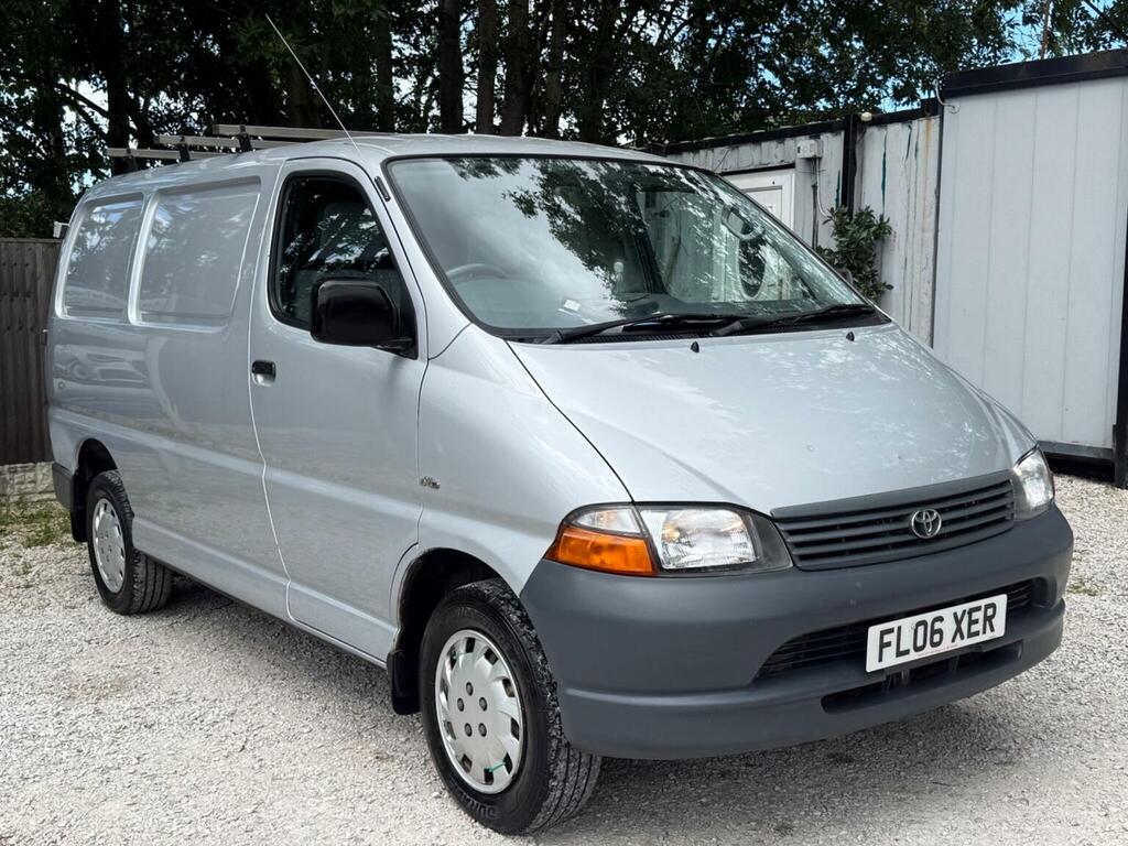 Toyota HiAce 2.5 D-4d 280 Gs Silver #3