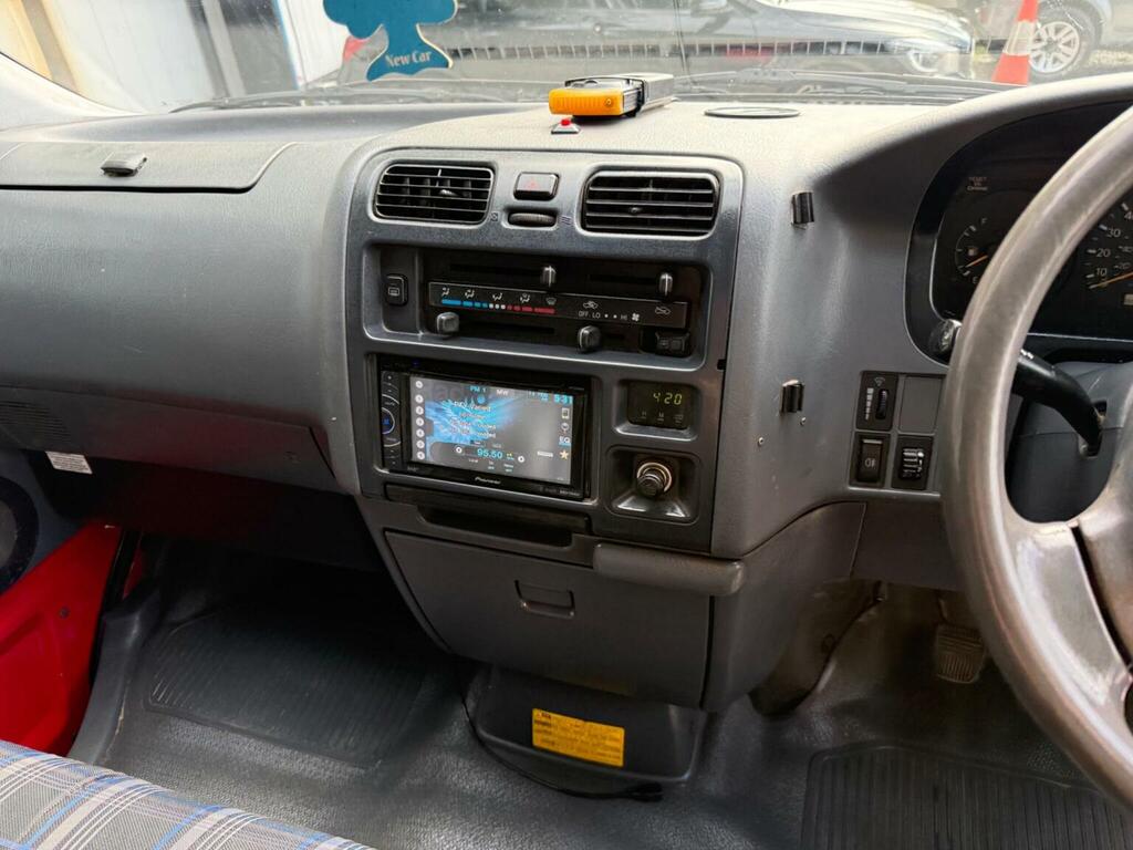 Toyota HiAce Panel Van 2.5 D-4d 280 Gs 2 Side1 Rear Door 20 #38