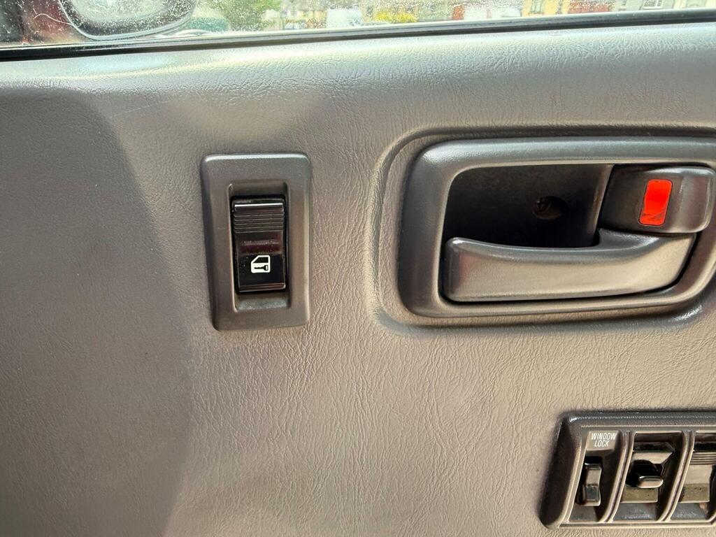Toyota HiAce Panel Van 2.5 D-4d 280 Gs 2 Side1 Rear Door 20 #35