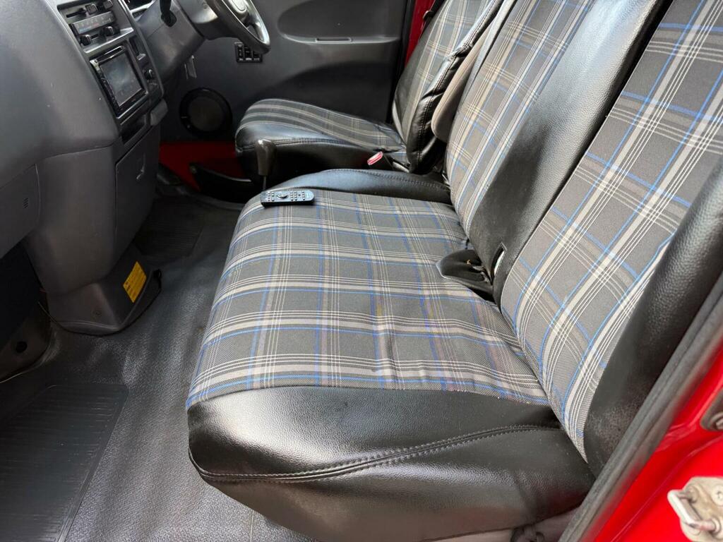 Toyota HiAce Panel Van 2.5 D-4d 280 Gs 2 Side1 Rear Door 20 #19