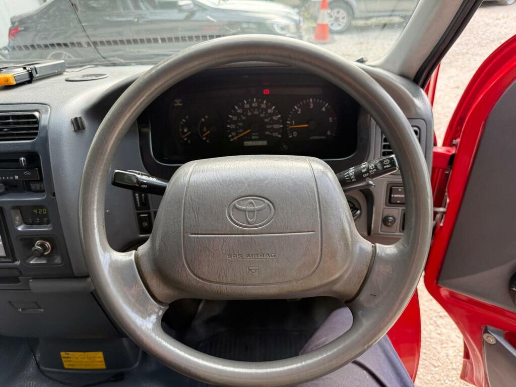 Toyota HiAce Panel Van 2.5 D-4d 280 Gs 2 Side1 Rear Door 20 #37
