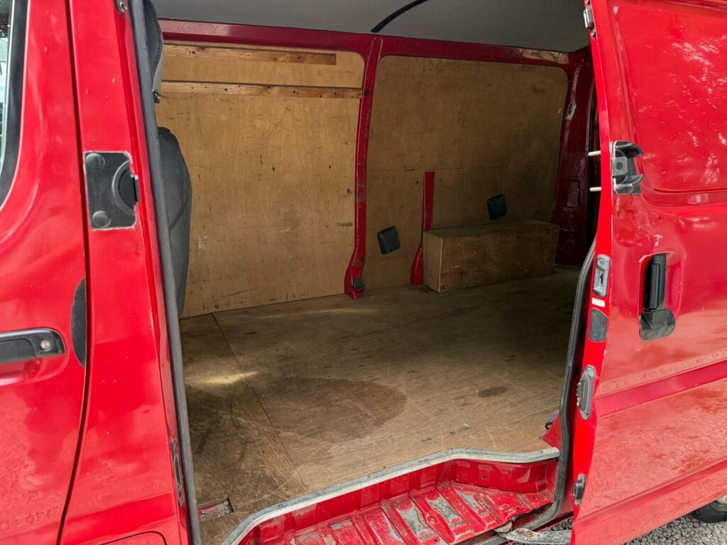 Toyota HiAce Panel Van 2.5 D-4d 280 Gs 2 Side1 Rear Door 20 #17