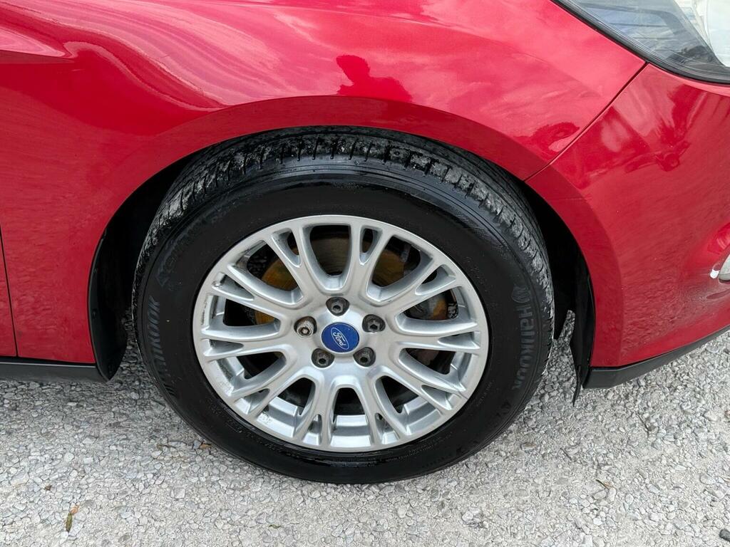 Ford Focus 1.6 Titanium Euro 5 Red #5