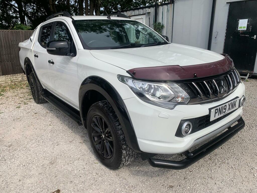 Mitsubishi L200 2.4 Di-d Dc Barbarian Black 4Wd Euro 6 R White #5