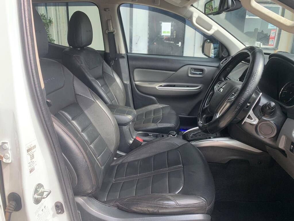 Mitsubishi L200 2.4 Di-d Dc Barbarian Black 4Wd Euro 6 R White #2