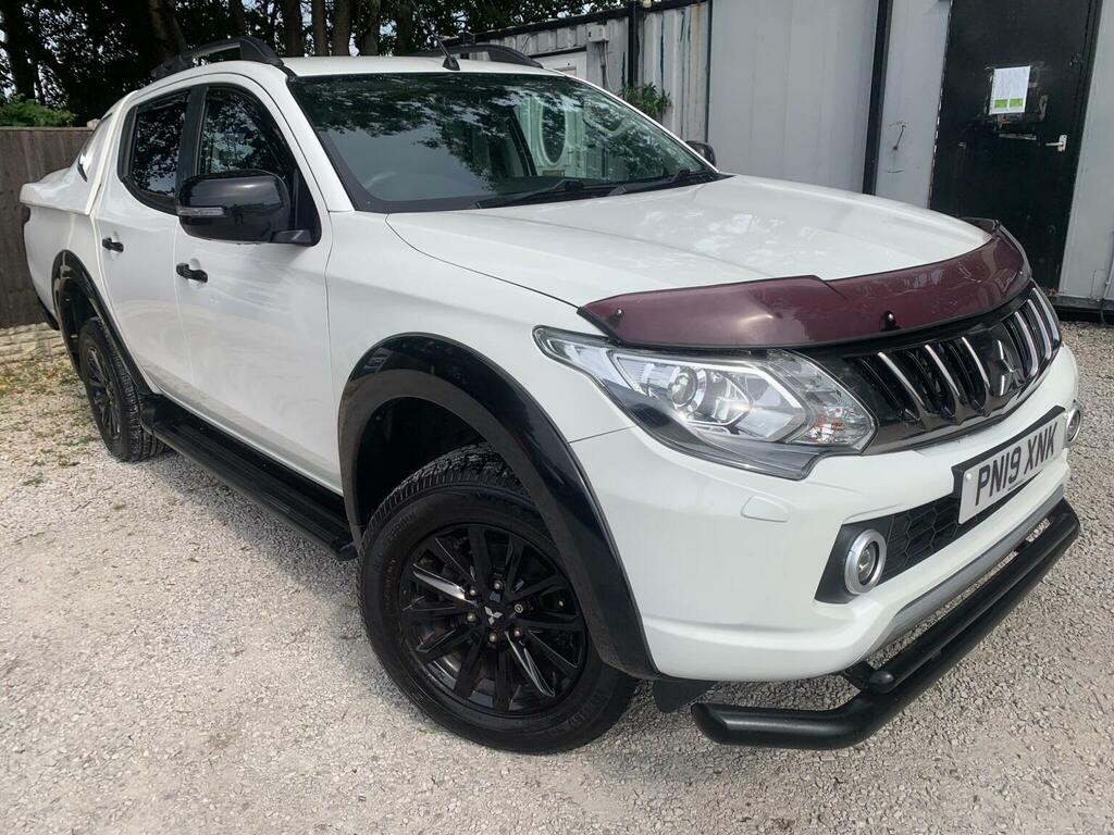 Mitsubishi L200 2.4 Di-d Dc Barbarian Black 4Wd Euro 6 R White #4