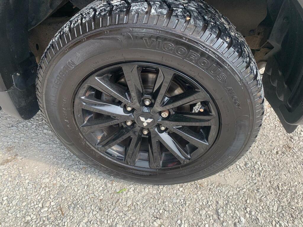 Mitsubishi L200 2.4 Di-d Dc Barbarian Black 4Wd Euro 6 R White #6