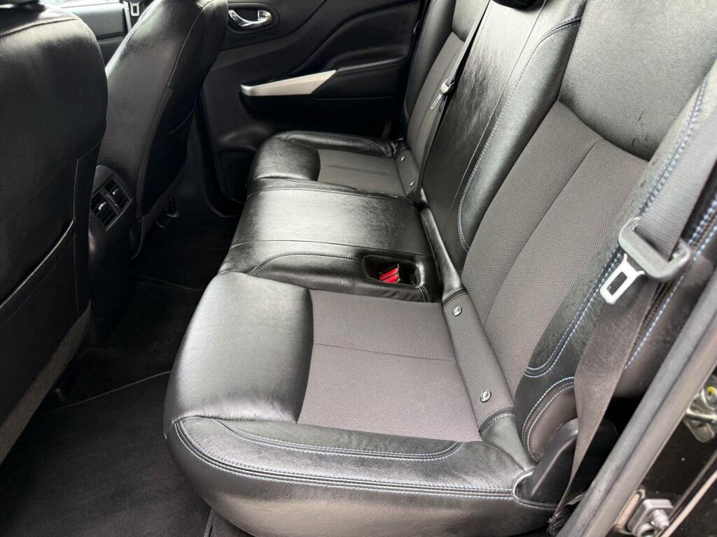Nissan Navara Double Cab Pick Up N-guard 2.3Dci 190 Tt 4Wd Grey #20