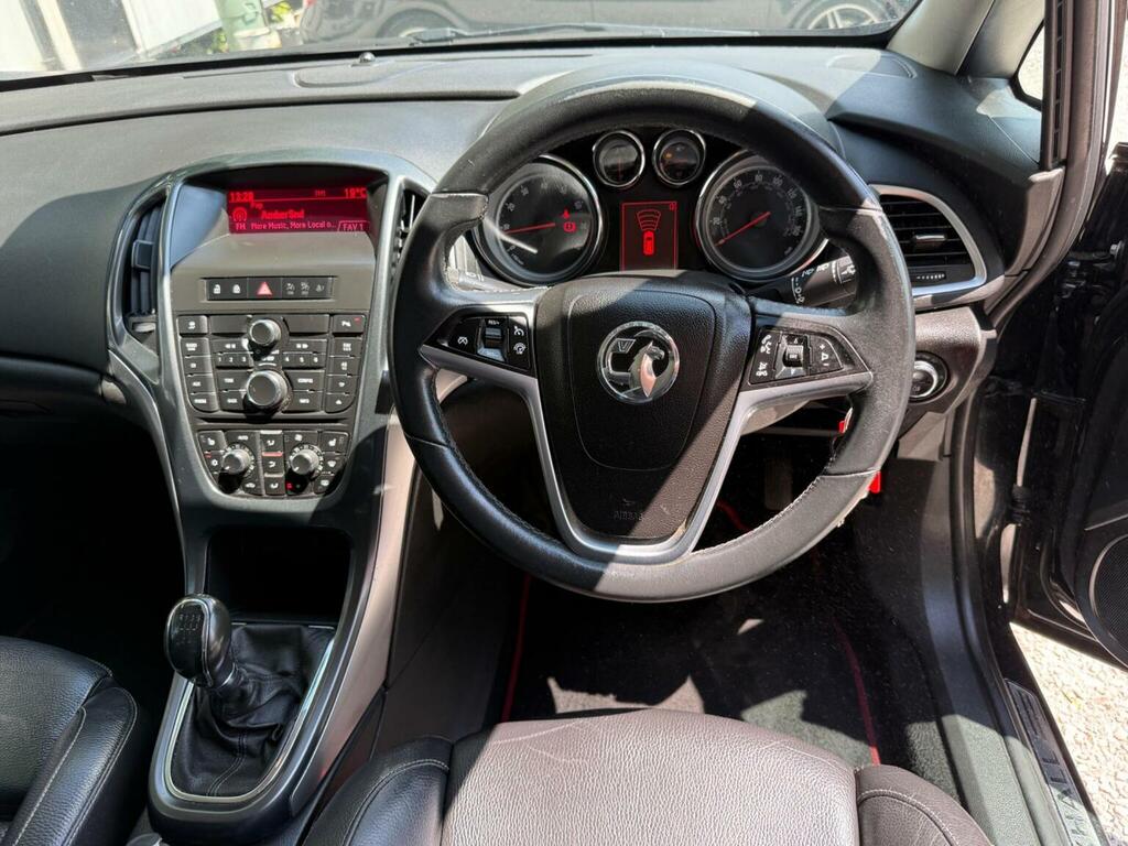 Vauxhall Astra 1.6 16V Elite Euro 5 Black #2