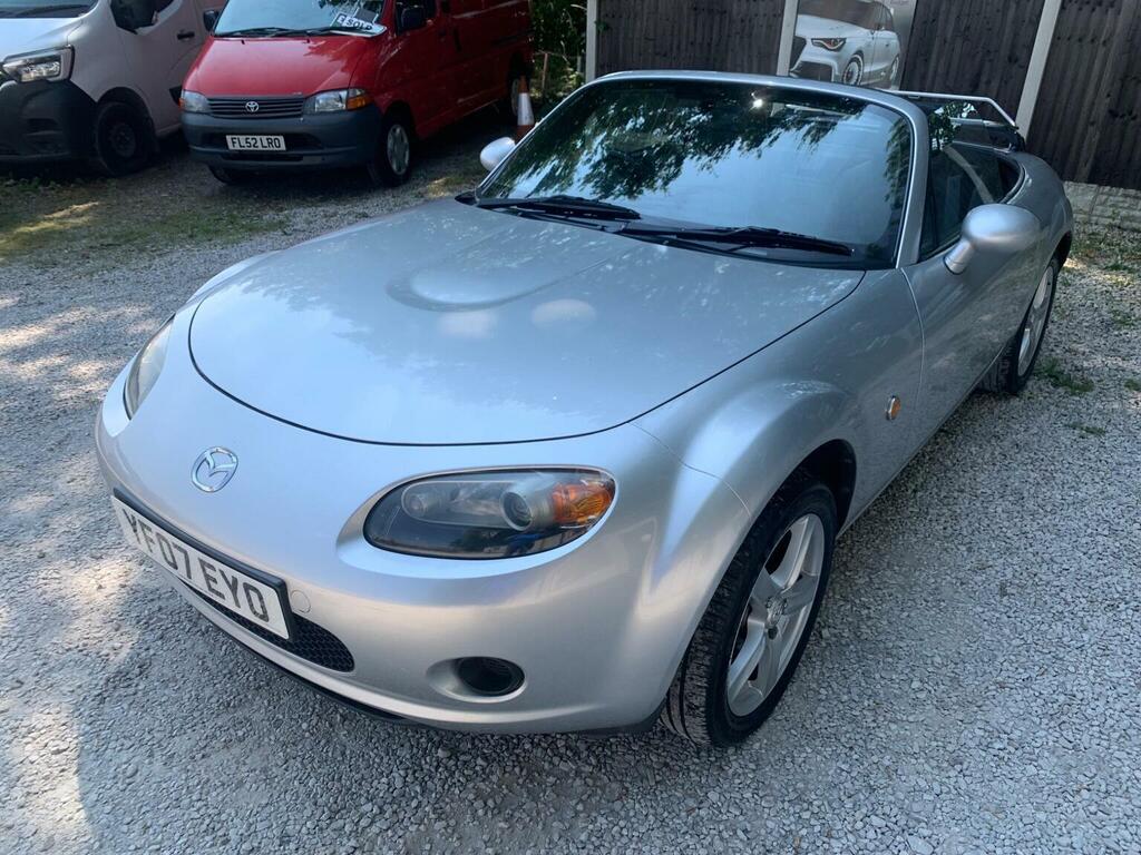 Mazda MX-5 Convertible Red #35
