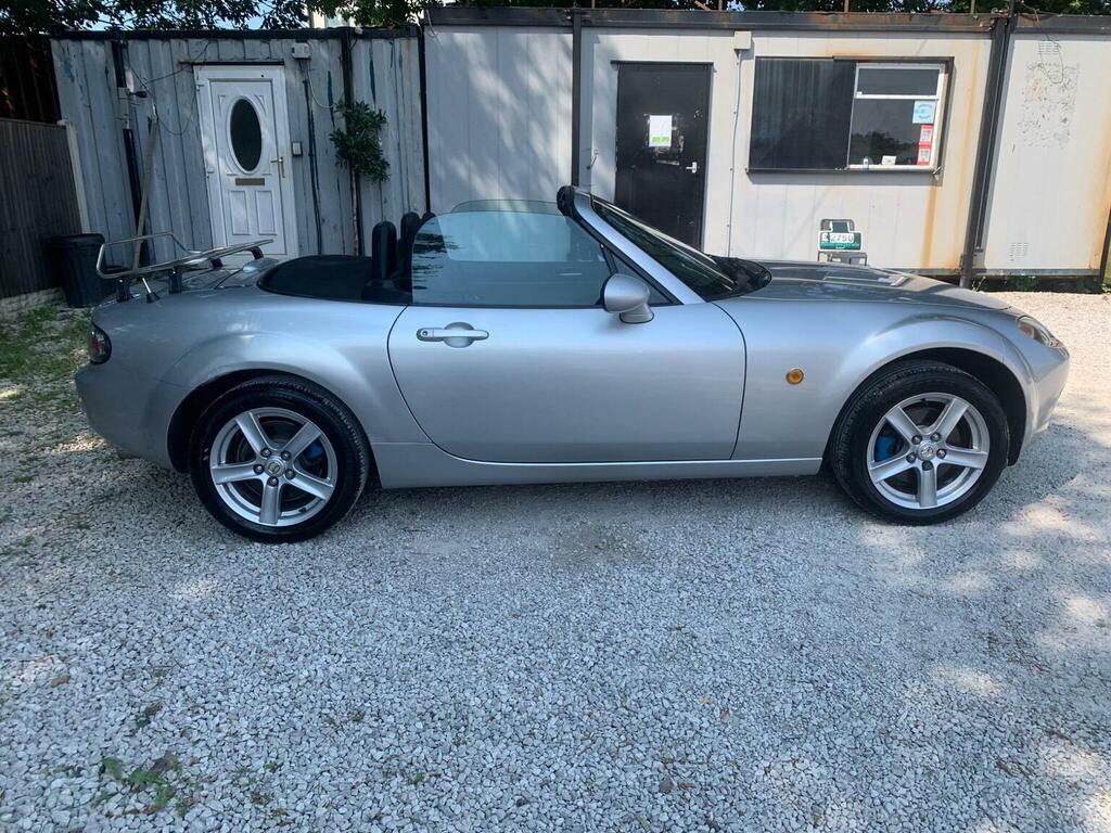 Mazda MX-5 Convertible Red #8