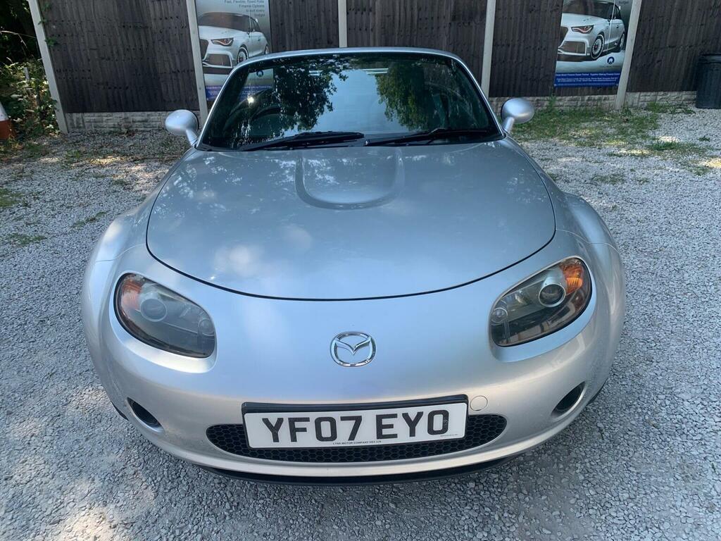 Mazda MX-5 Convertible Red #36