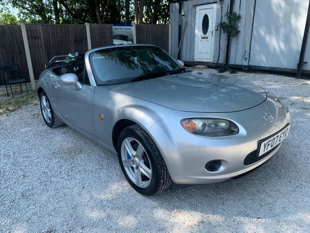 Mazda MX-5 Convertible Red #40