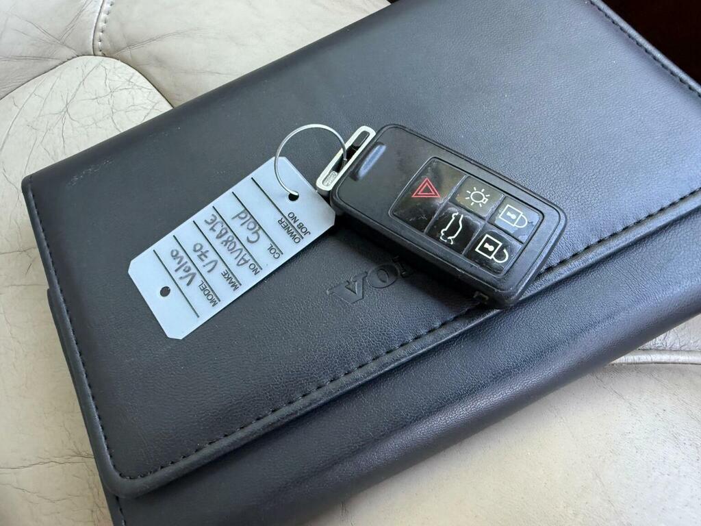 Volvo V70  Grey #39