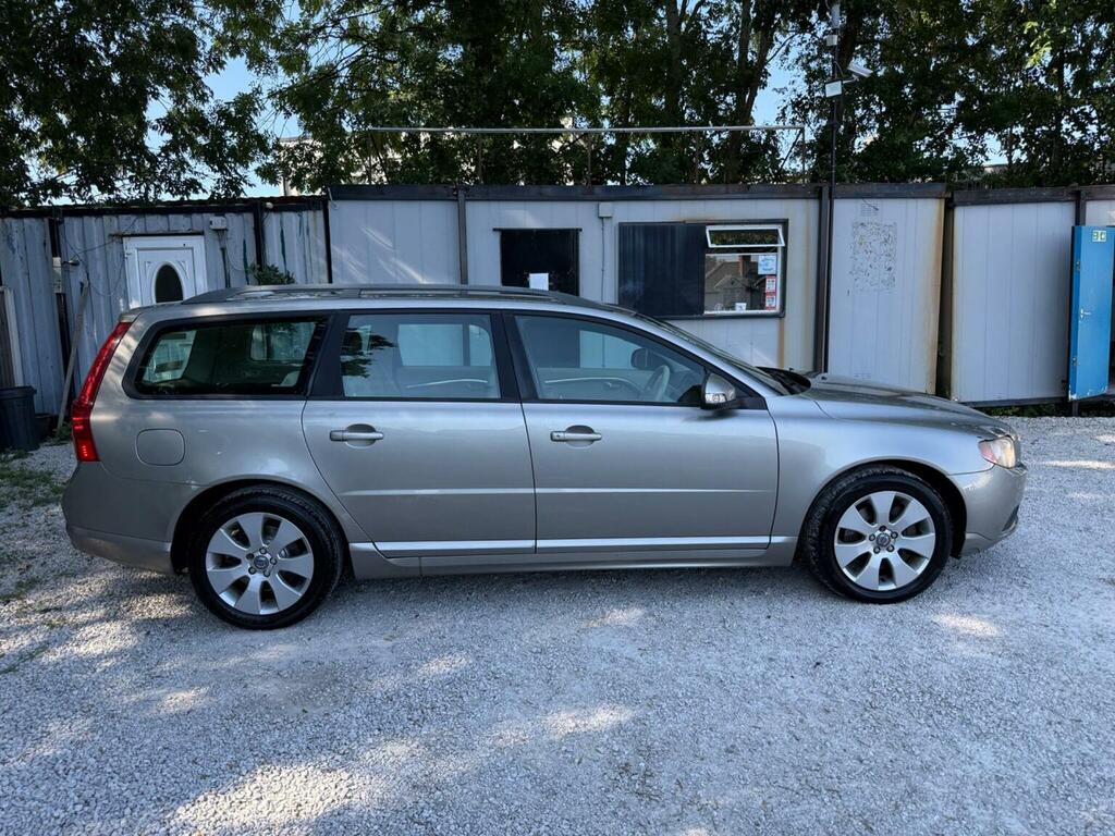 Volvo V70 Estate 2.4D Se Geartronic Euro 4 200808 Gold #6