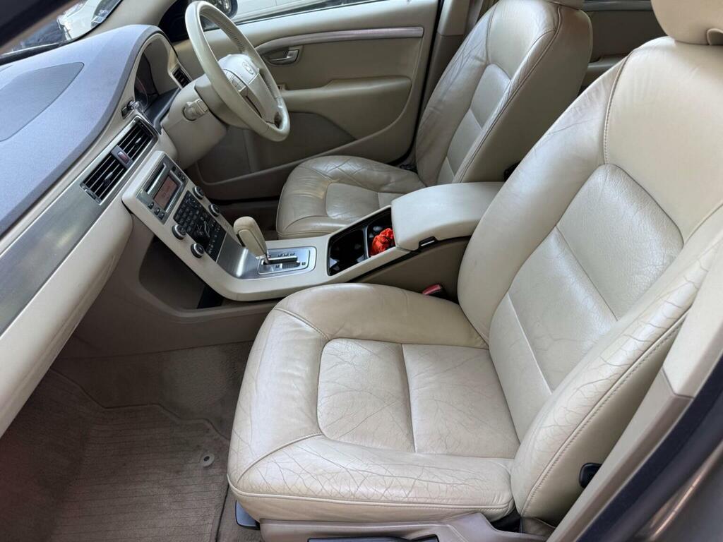 Volvo V70  Grey #19