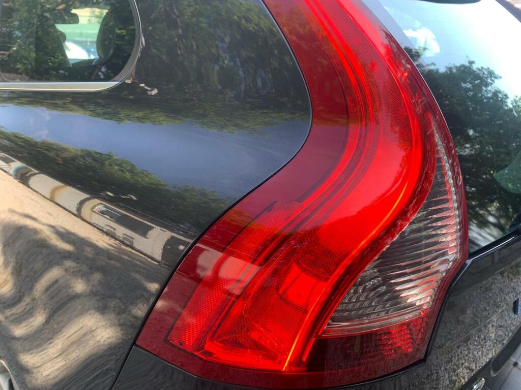 Volvo XC60 Silver #28