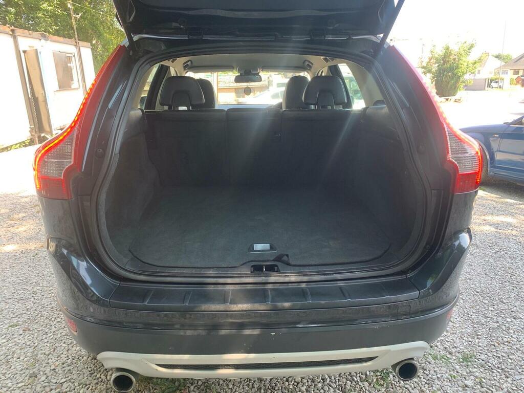Volvo XC60 Silver #25