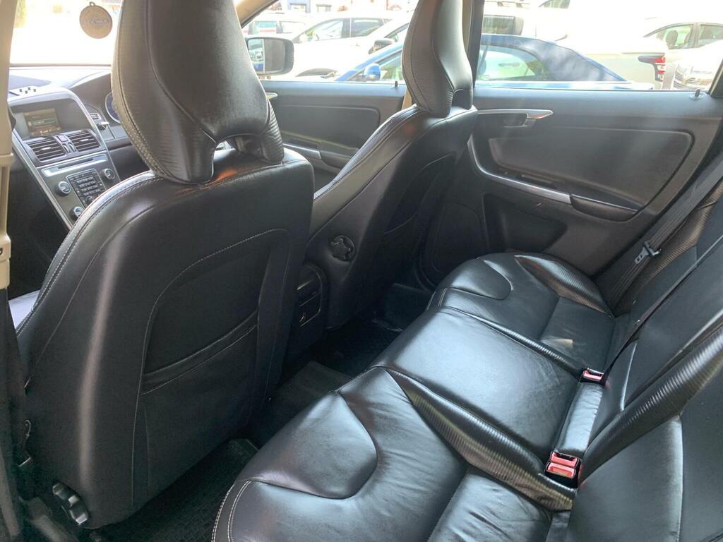 Volvo XC60 Silver #34