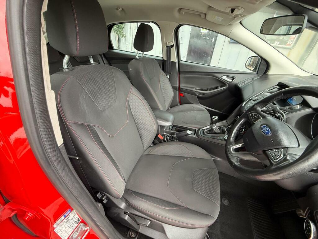 Ford Focus Hatchback 1.0T Ecoboost Zetec S Euro 6 Ss FY15VRN Red #3