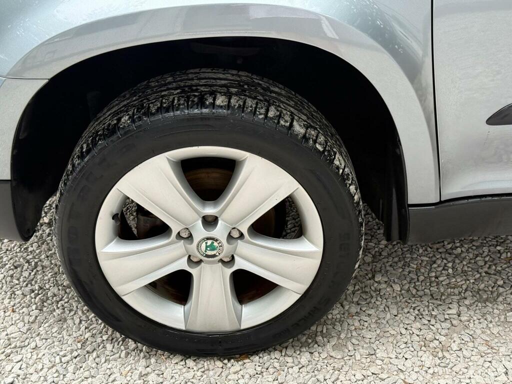 Skoda Yeti 1.2 Tsi Silver #25