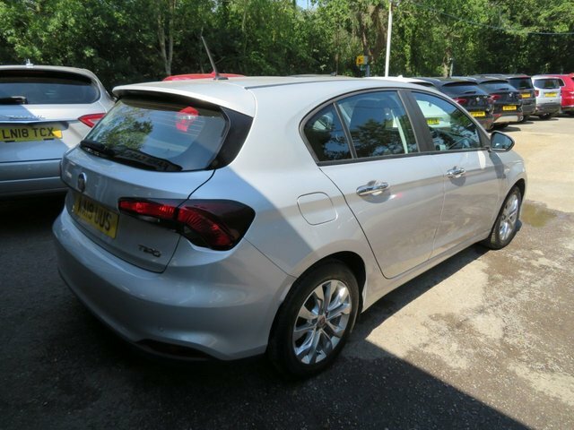 Fiat Tipo 2019 1.4 Mpi Easy Plus Hatchback Grey #2