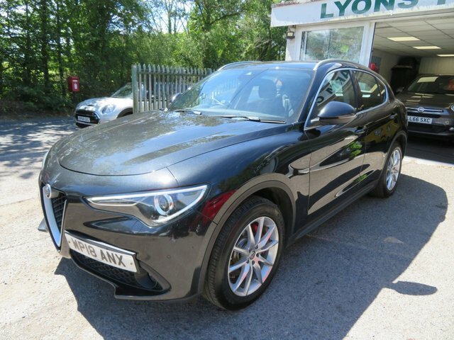 Alfa Romeo Stelvio 2018 2.2 Td Speciale Suv Q4 A Black #4