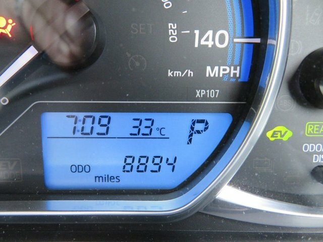 Toyota Yaris 2017 1.5 Vvt-h Icon Hatchback Hybrid E- Blue #3