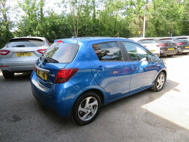 Toyota Yaris 2017 1.5 Vvt-h Icon Hatchback Hybrid E- Blue #5