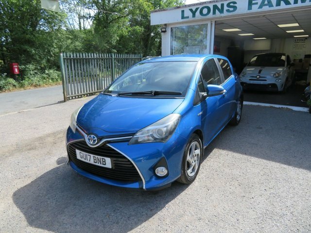 Toyota Yaris 2017 1.5 Vvt-h Icon Hatchback Hybrid E- Blue #3