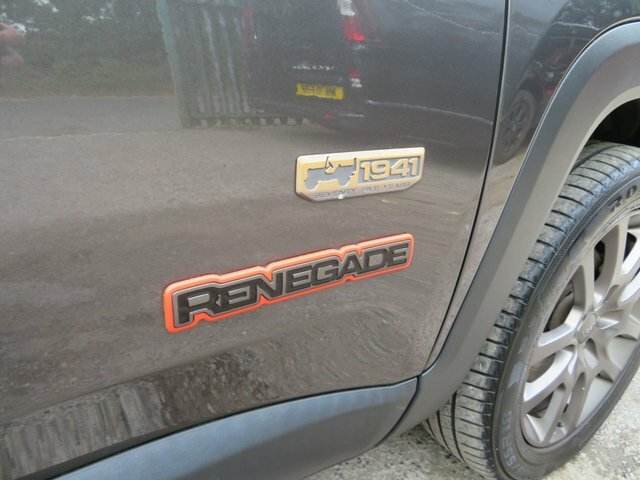 Jeep Renegade Jeep Renegade 1.6 Limited M-jet Estate White #16