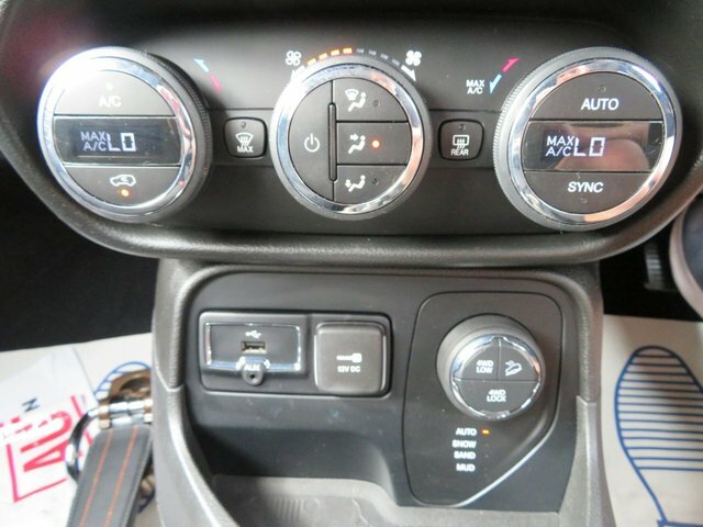 Jeep Renegade Jeep Renegade 1.6 Limited M-jet Estate White #34