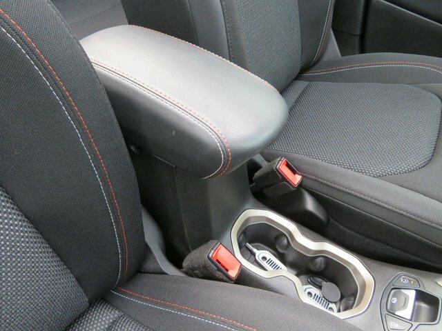 Jeep Renegade Jeep Renegade 1.6 Limited M-jet Estate White #39