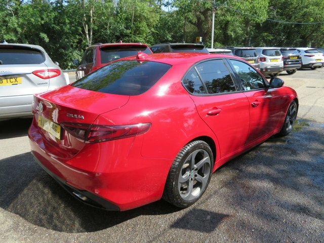 Alfa Romeo Giulia 2019 2.0T Veloce Saloon Euro Red