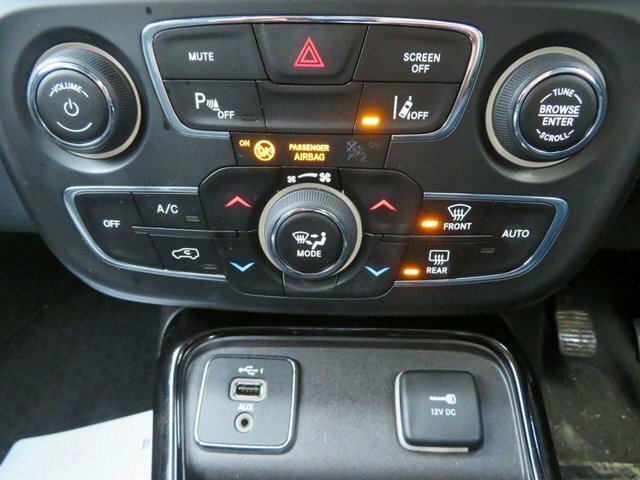 Jeep Compass 1.4L Multiair II Limited 138 Bhp White #9