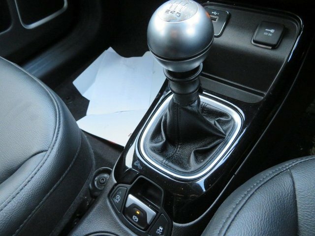 Jeep Compass 1.4L Multiair II Limited 138 Bhp White #18