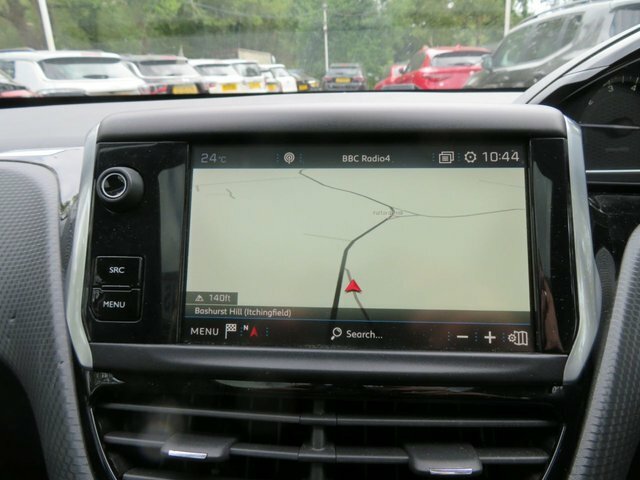 Peugeot 2008 1.2 Puretech Active Black #27