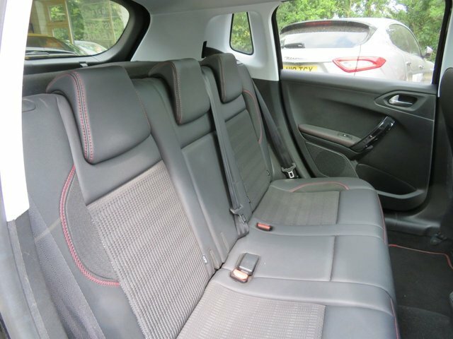 Peugeot 2008 1.2 Puretech Active Black #13