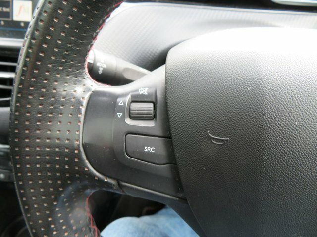 Peugeot 2008 1.2 Puretech Active Black #20