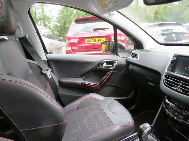 Peugeot 2008 1.2 Puretech Active Black #38